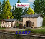 11457 Auhagen Railwayman’s house with side building, H0