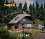 130010 Faller Dům v Černém lese s figurkou - patinovaný model, H0