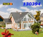 130394 Faller Luxusní rodinný domek, H0