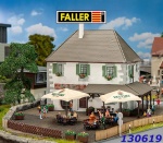 130619 Faller Venkovský hostinec Veltins, H0