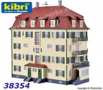 38354 Kibri Apartmánový dům s balkony, H0