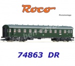 74863 Roco 2nd class standard express train wagon, type B4üe, of the DR