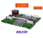 R8259  Hornby Železniční automatický přejezd se závorami